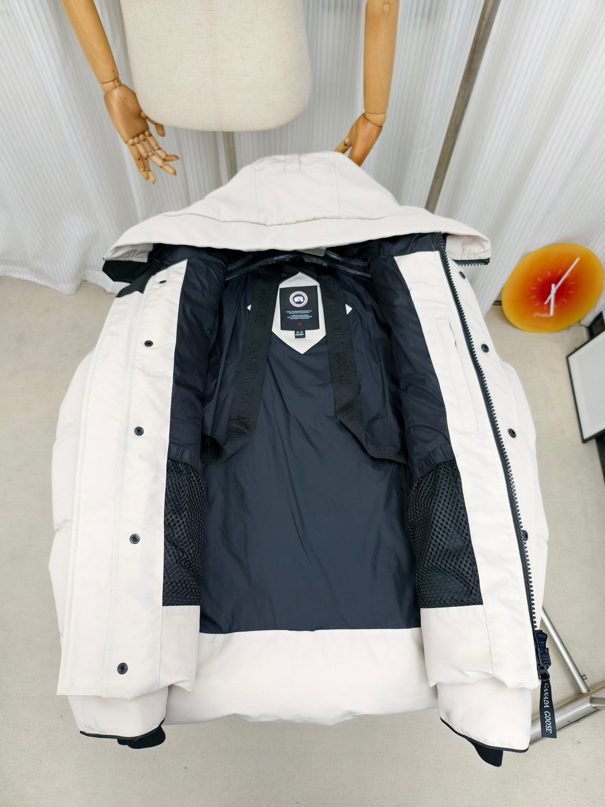 Canada Goose Wyndham Hooded Puffer Jacket – White