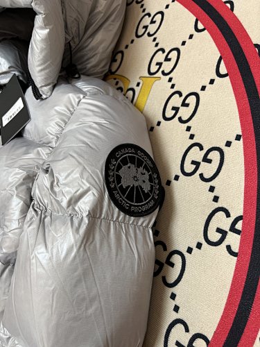 Canada Goose Crofton 2252 Hooded Puffer Jacket