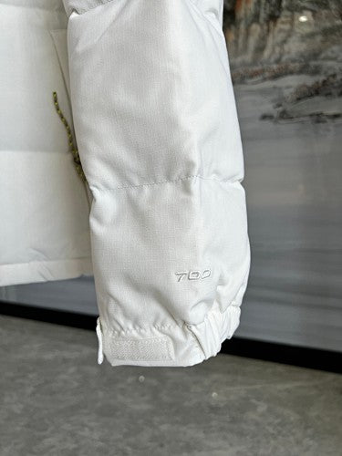 The North Face Large Logo Puffer Jacket | White & Gray
