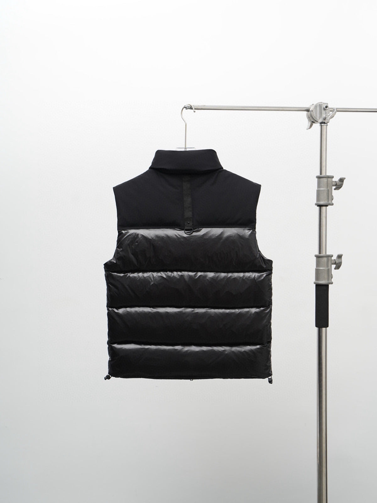 Moose Knuckles Unisex Stand-Collar Puffer Vest | Black & White