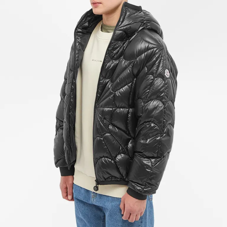 Moncler Violier Hooded Puffer Jacket with Spiderweb Quilting