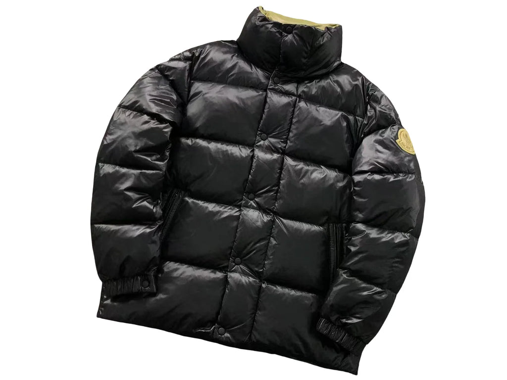 Moncler Sumido Stand-Collar Puffer Jacket in Glossy Black