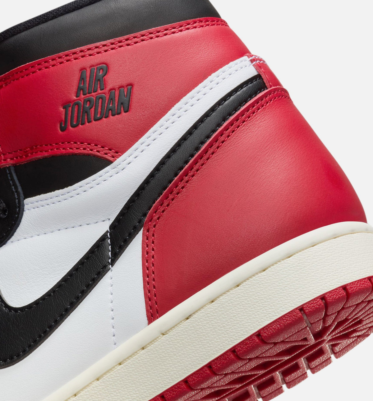 Air Jordan 1 Retro High OG Black Toe Men's Lifestyle Shoe – White/Black/Varsity Red/Sail