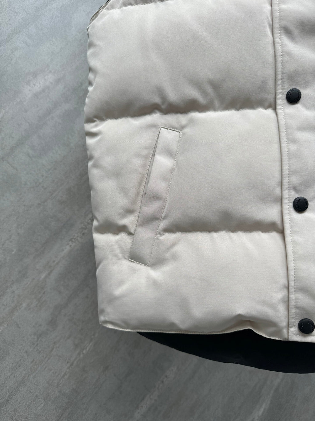 Canada Goose Black Label Quilted Puffer Vest – Cream