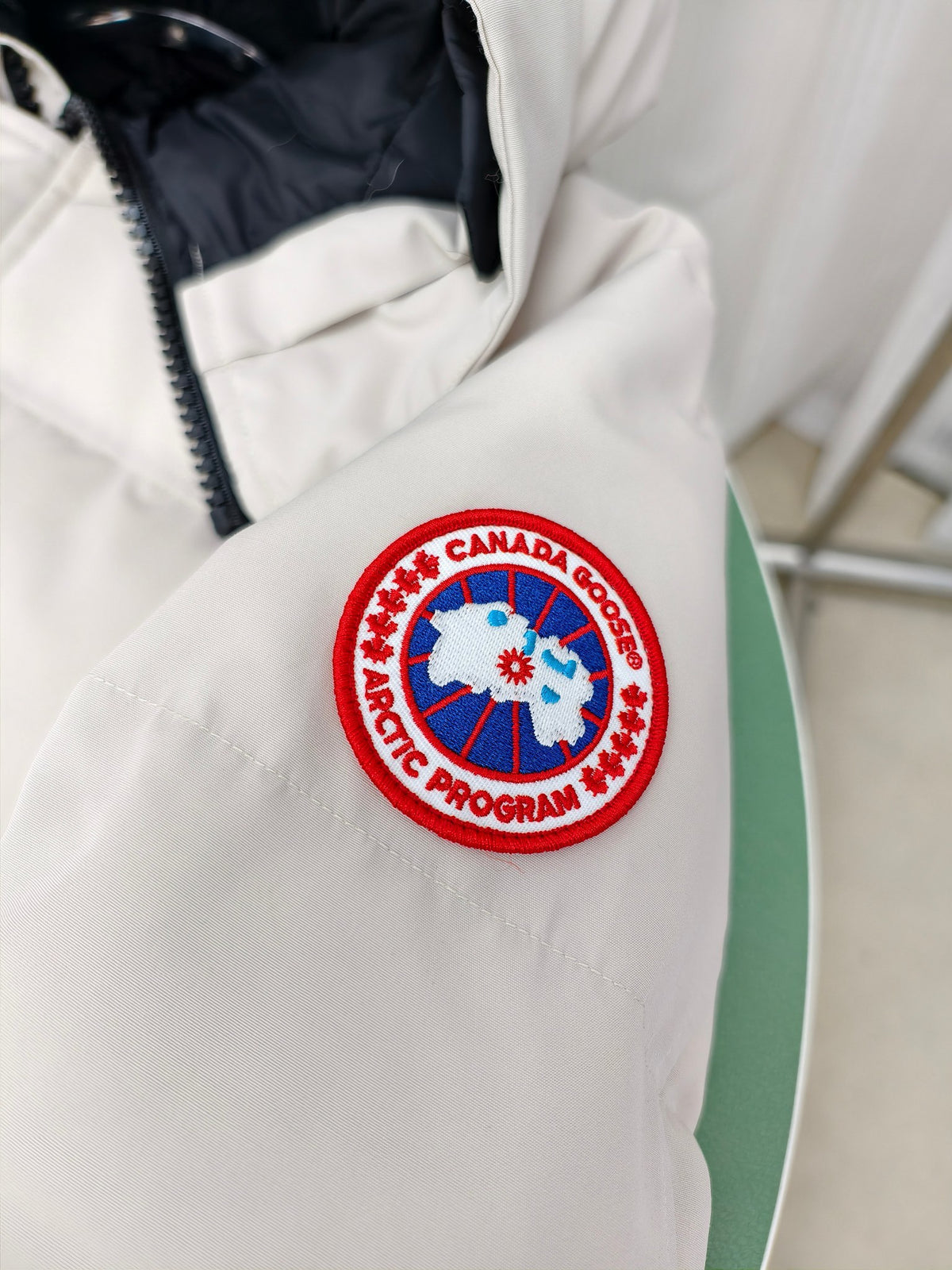 Canada Goose Wyndham Hooded Puffer Jacket – White