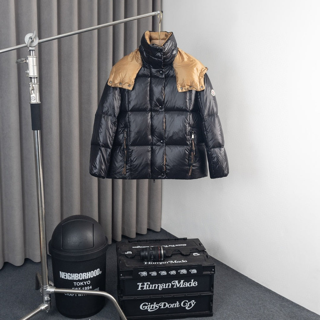 Moncler Parana Puffer Jacket