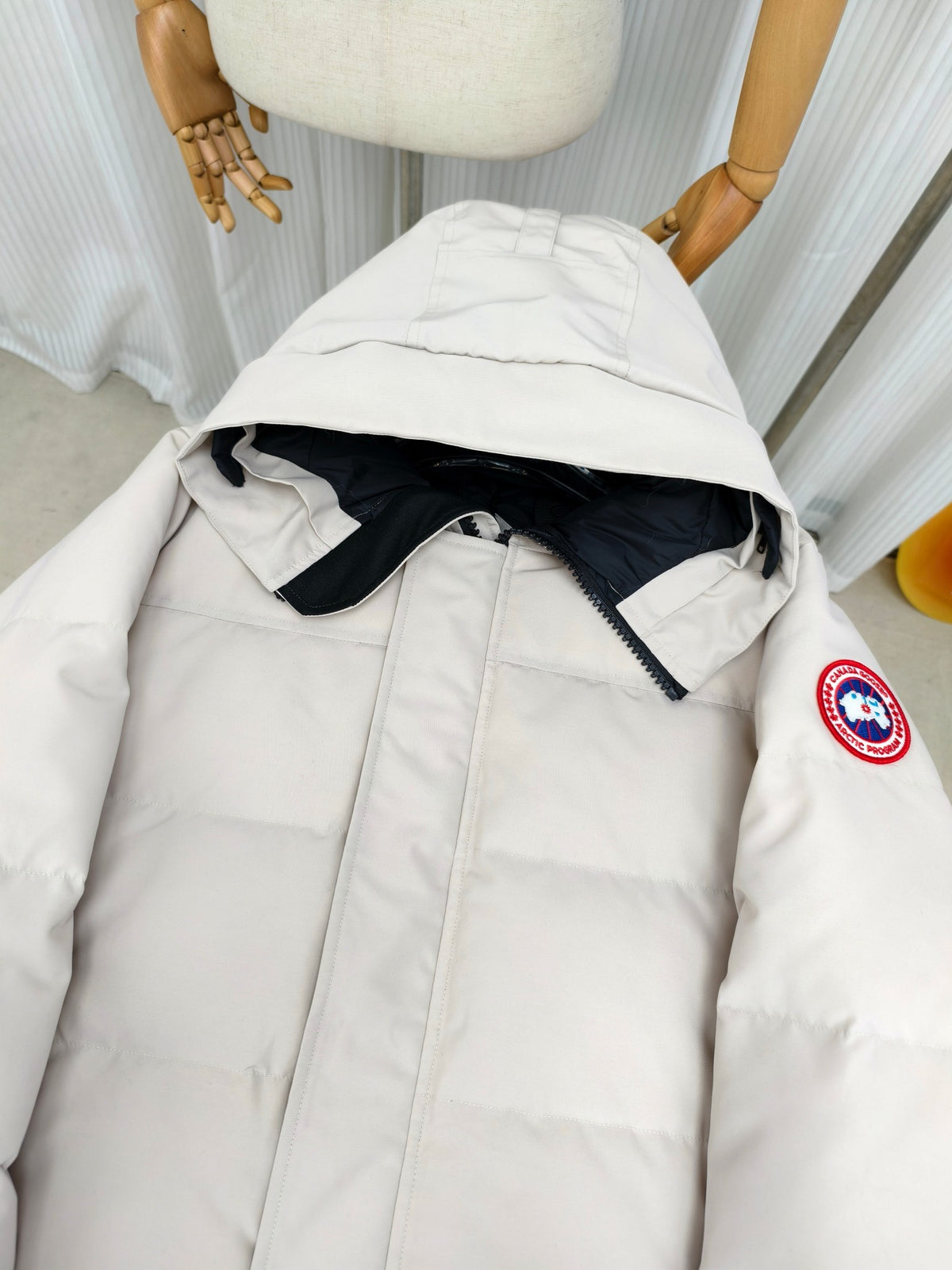 Canada Goose Wyndham Hooded Puffer Jacket – White