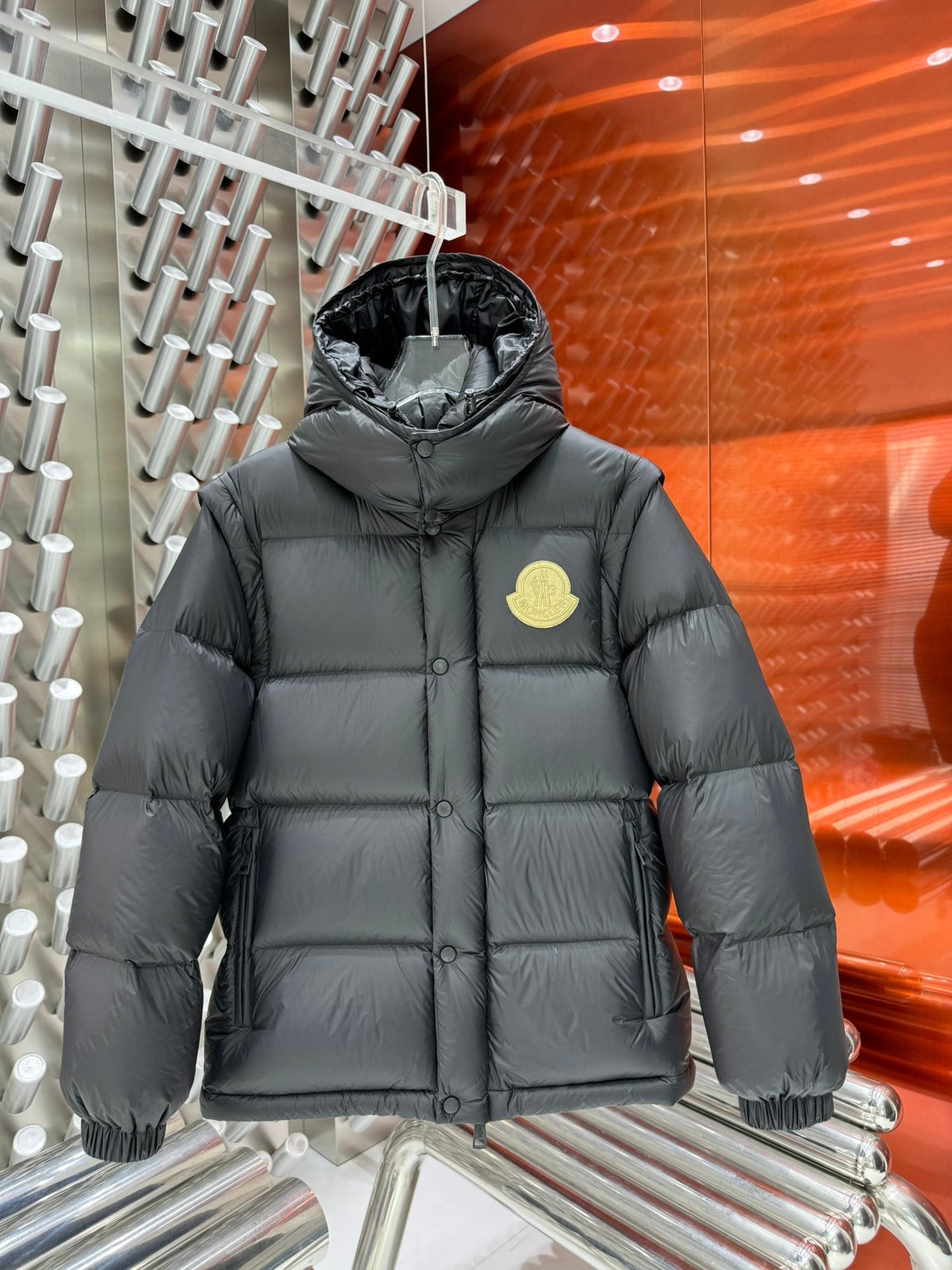 Moncler Detachable-Sleeve Hooded Puffer Jacket in Charcoal