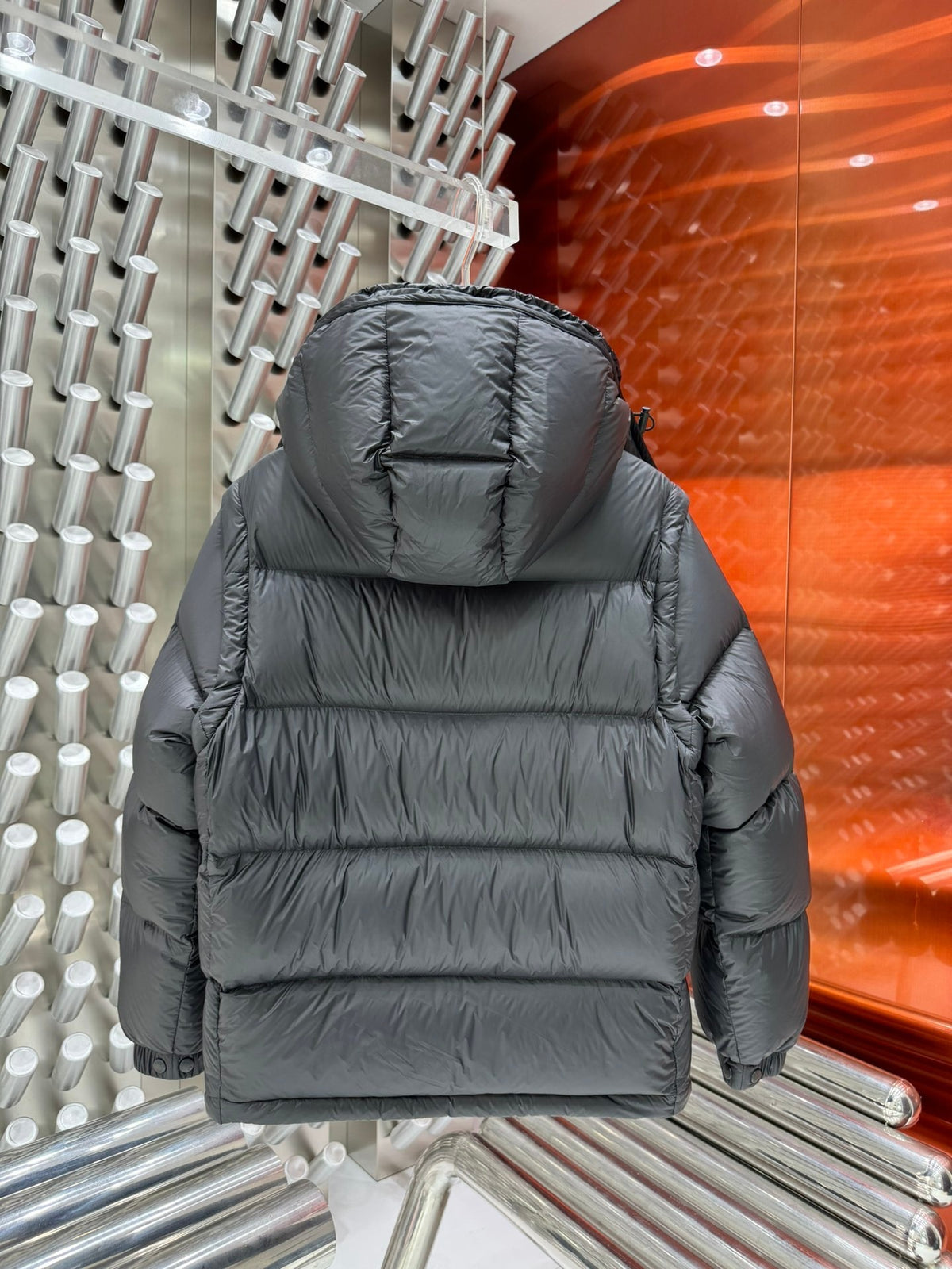 Moncler Detachable-Sleeve Hooded Puffer Jacket in Charcoal