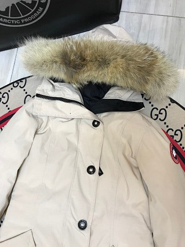 Canada Goose Women's Fishtail Coat (05)