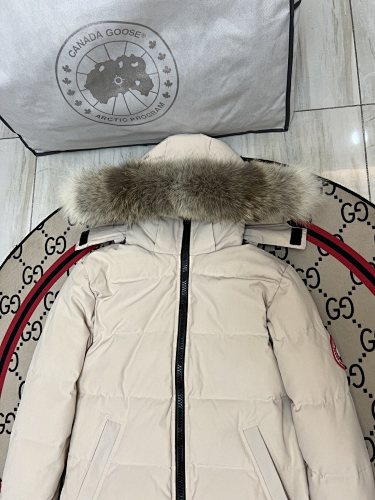 Canada Goose Women's Cream Quilted Hooded Parka
