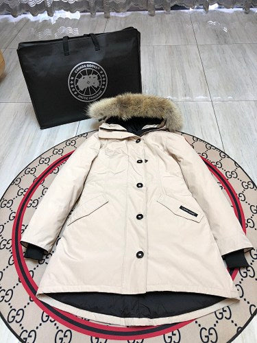 Canada Goose Women's Fishtail Coat (05)